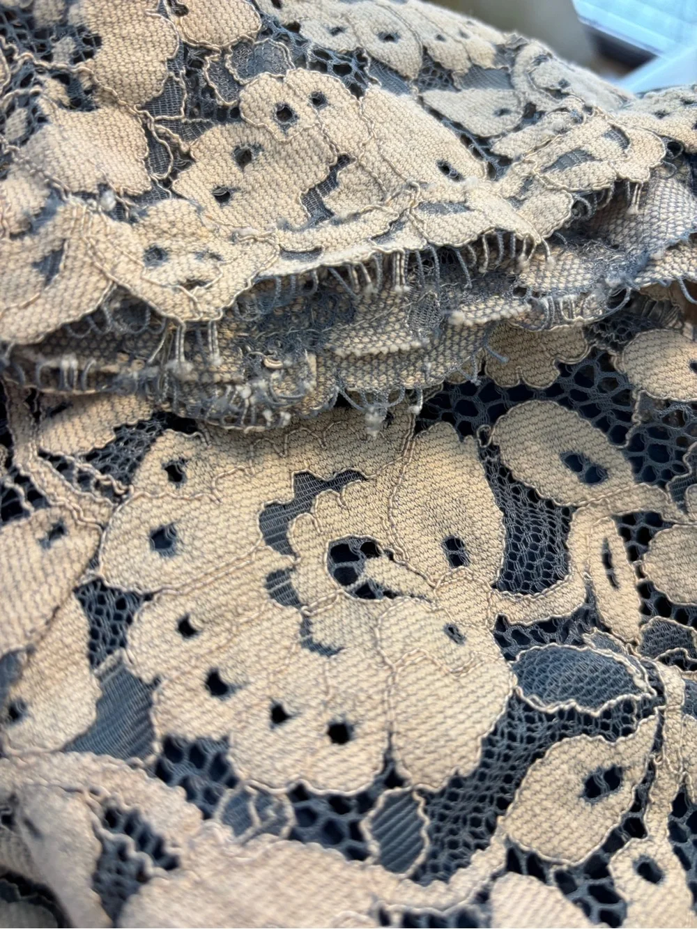 Vince Camuto Dress Size 14 Blue Cream Floral Lace V-Neck Midi A-Line Pockets EUC